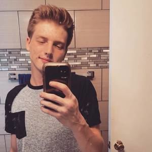 Meet your Posher, Josh